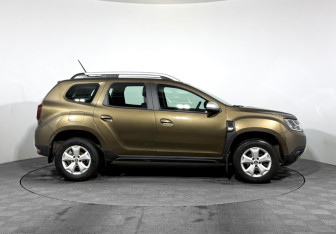 Подержанный автомобиль Renault Duster 2021 года (4 фото)