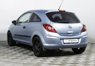 Подержанный автомобиль Opel Corsa 2007 года (7 фото)