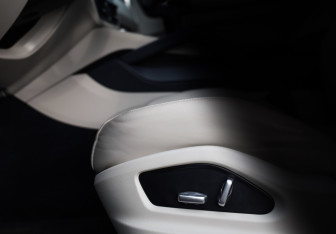 Подержанный автомобиль Porsche Cayenne 2019 года (29 фото)