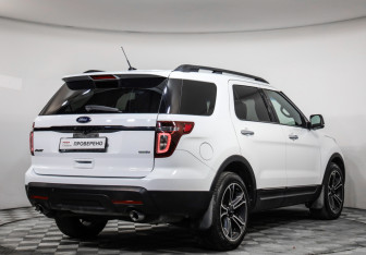 Подержанный автомобиль Ford Explorer 2014 года (5 фото)
