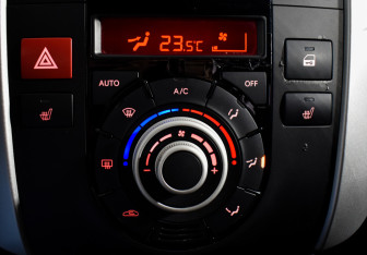 Подержанный автомобиль Kia Venga 2011 года (16 фото)