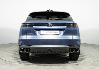 Подержанный автомобиль Changan UNI-K 2022 года (6 фото)