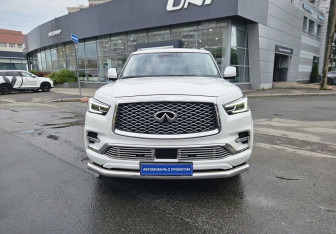 Подержанный автомобиль Infiniti QX80 2018 года (2 фото)