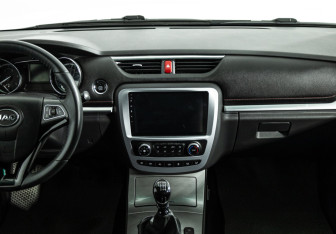 Подержанный автомобиль JAC T8 2023 года (14 фото)