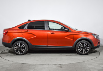 Подержанный автомобиль LADA (ВАЗ) Vesta Sedan 2021 года (4 фото)