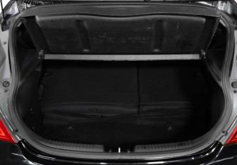 Подержанный автомобиль Hyundai Solaris Hatchback 2012 года (26 фото)
