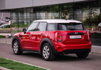 Подержанный автомобиль MINI Countryman 2017 года (8 фото)