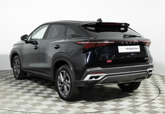 Подержанный автомобиль Omoda C5 2024 года (7 фото)