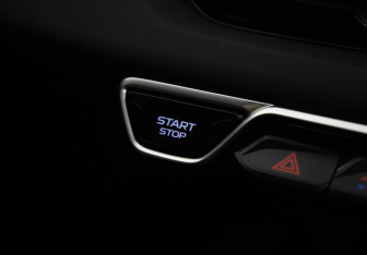 Подержанный автомобиль Geely Coolray 2023 года (17 фото)