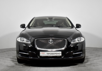 Подержанный автомобиль Jaguar XJ 2011 года (2 фото)