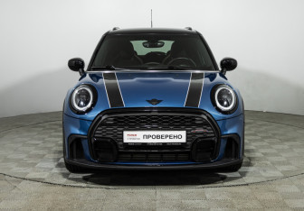 Подержанный автомобиль MINI Hatch 2021 года (2 фото)