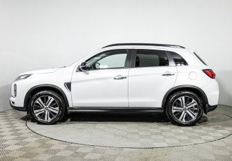 Подержанный автомобиль Mitsubishi ASX 2021 года (8 фото)