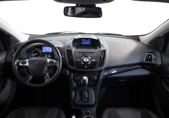 Подержанный автомобиль Ford Kuga 2016 года (8 фото)