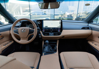 Новый Lexus ES 2025 (7 фото)