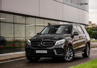Подержанный автомобиль Mercedes-Benz GLE 2017 года (1 фото)