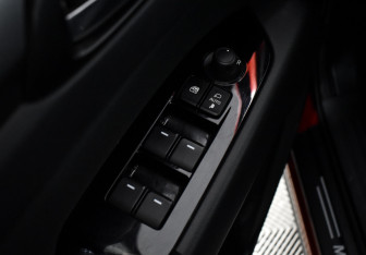 Подержанный автомобиль Mazda CX-5 2017 года (10 фото)