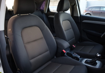 Подержанный автомобиль Audi Q3 2014 года (17 фото)