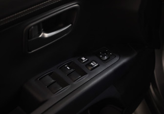 Подержанный автомобиль Mitsubishi Outlander 2011 года (13 фото)