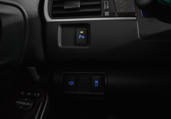 Подержанный автомобиль Toyota Camry Sedan 2016 года (18 фото)