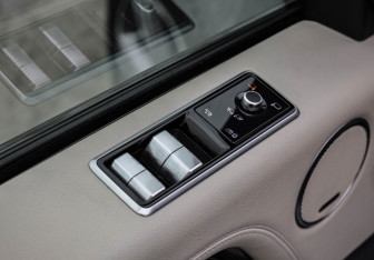 Подержанный автомобиль Land Rover Range Rover 2019 года (24 фото)