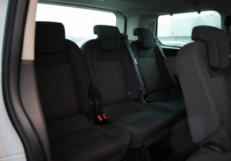 Подержанный автомобиль Ford Tourneo Custom 2014 года (15 фото)