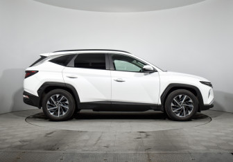 Подержанный автомобиль Hyundai Tucson 2022 года (4 фото)