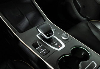 Подержанный автомобиль Omoda C5 2023 года (20 фото)