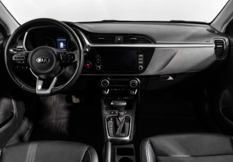 Подержанный автомобиль Kia Rio Hatchback 2021 года (14 фото)