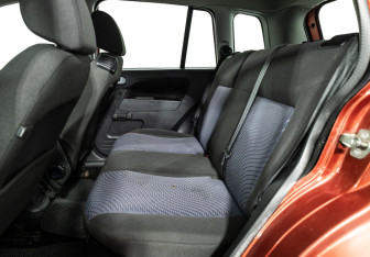 Подержанный автомобиль Ford Fusion 2008 года (10 фото)