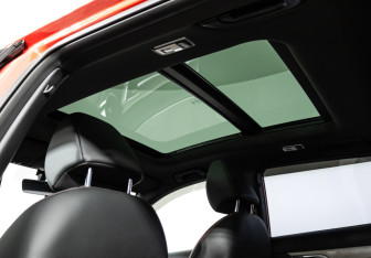 Подержанный автомобиль Geely Coolray 2023 года (23 фото)
