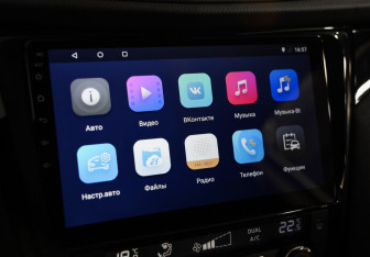 Подержанный автомобиль Nissan Qashqai 2017 года (14 фото)