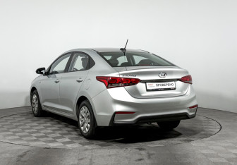 Подержанный автомобиль Hyundai Solaris Sedan 2017 года (7 фото)
