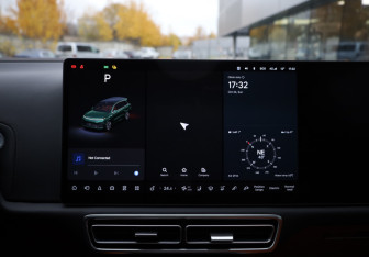 Подержанный автомобиль LiXiang L9 2023 года (22 фото)