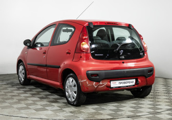 Подержанный автомобиль Peugeot 107 2008 года (7 фото)