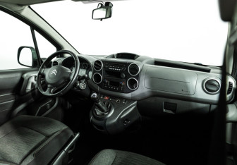 Подержанный автомобиль Citroen Berlingo 2017 года (9 фото)