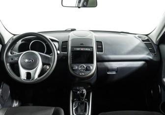 Подержанный автомобиль Kia Soul 2013 года (13 фото)
