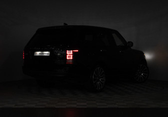 Подержанный автомобиль Land Rover Range Rover 2017 года (35 фото)