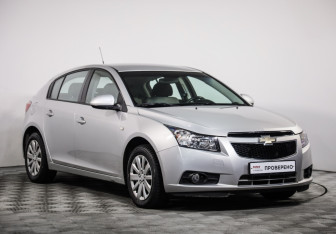 Подержанный автомобиль Chevrolet Cruze Hatchback 2012 года (3 фото)