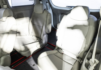 Подержанный автомобиль Kia Carnival 2019 года (25 фото)