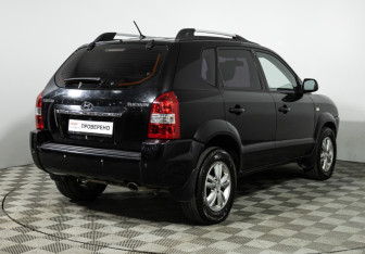 Подержанный автомобиль Hyundai Tucson 2008 года (5 фото)