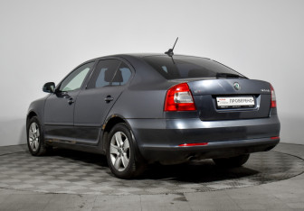 Подержанный автомобиль Skoda Octavia Liftback 2013 года (7 фото)