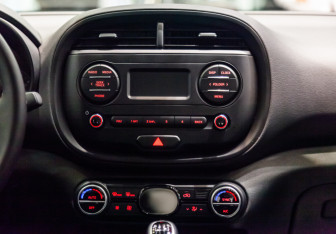 Подержанный автомобиль Kia Soul 2022 года (11 фото)