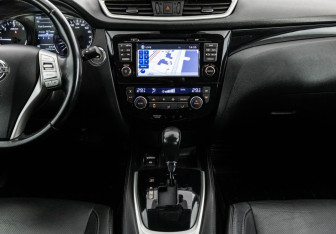 Подержанный автомобиль Nissan Qashqai 2014 года (12 фото)