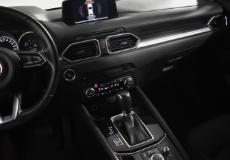 Подержанный автомобиль Mazda CX-5 2018 года (19 фото)