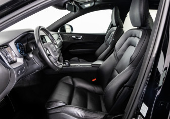 Подержанный автомобиль Volvo XC60 2019 года (24 фото)