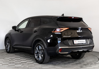 Подержанный автомобиль Kia Sportage 2023 года (7 фото)