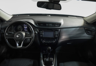 Подержанный автомобиль Nissan X-Trail 2018 года (9 фото)