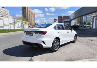 Новый Kia K3 Sedan 2025 (5 фото)
