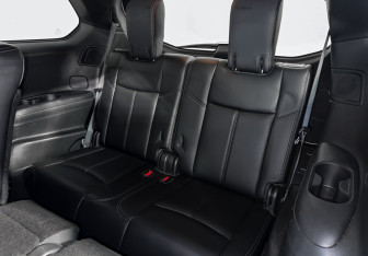 Подержанный автомобиль Nissan Pathfinder 2015 года (14 фото)