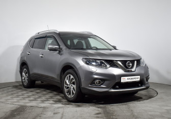 Подержанный автомобиль Nissan X-Trail 2016 года (3 фото)